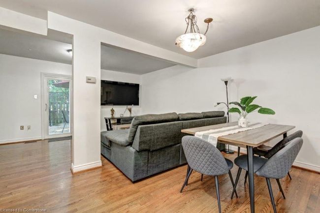 2 - 561 Princess Ave, Townhouse with 3 bedrooms, 3 bathrooms and 2 parking in London ON | Image 4