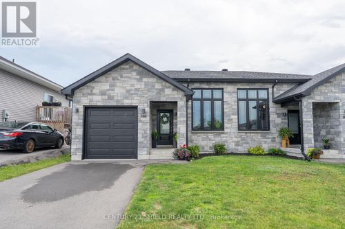 166 Bellwood Dr, Cornwall, ON, K6H7M3 | Card Image