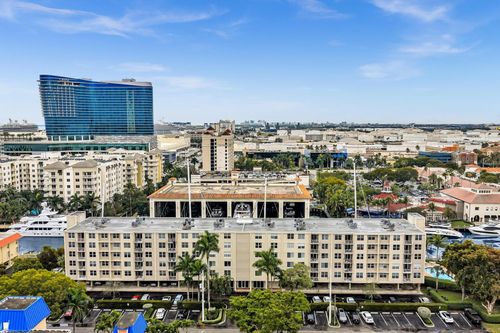 305-1600 Se 15th St, Fort Lauderdale, FL, 33316-2724 | Card Image