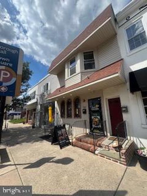 709-707 West Ave, JENKINTOWN, PA, 19046-2709 | Card Image