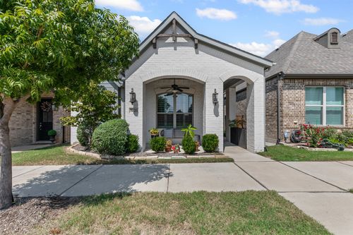 5625 Traveller Dr, North Richland Hills, TX, 76180-2037 | Card Image