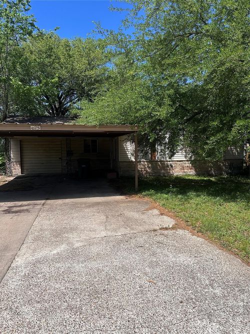 625 Fostoria Ln, Houston, TX, 77076-4123 | Card Image