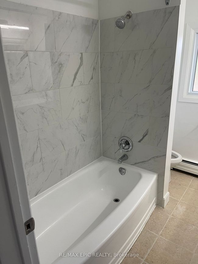 4 - 569 Dufferin Ave, Home with 3 bedrooms, 1 bathrooms and 1 parking in London ON | Image 7