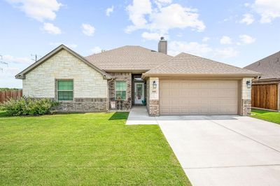 840 Elk Ridge Drive, House other with 3 bedrooms, 2 bathrooms and null parking in Stephenville TX | Image 1