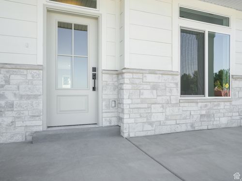 1967 W 9350 S, West Jordan, UT, 84088-7002 | Card Image