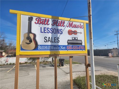 1290 S Business Ih 35, New Braunfels, TX, 78130-5717 | Card Image