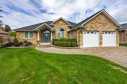 17 Werret Ave, Simcoe, ON, N3Y5N5 | Card Image