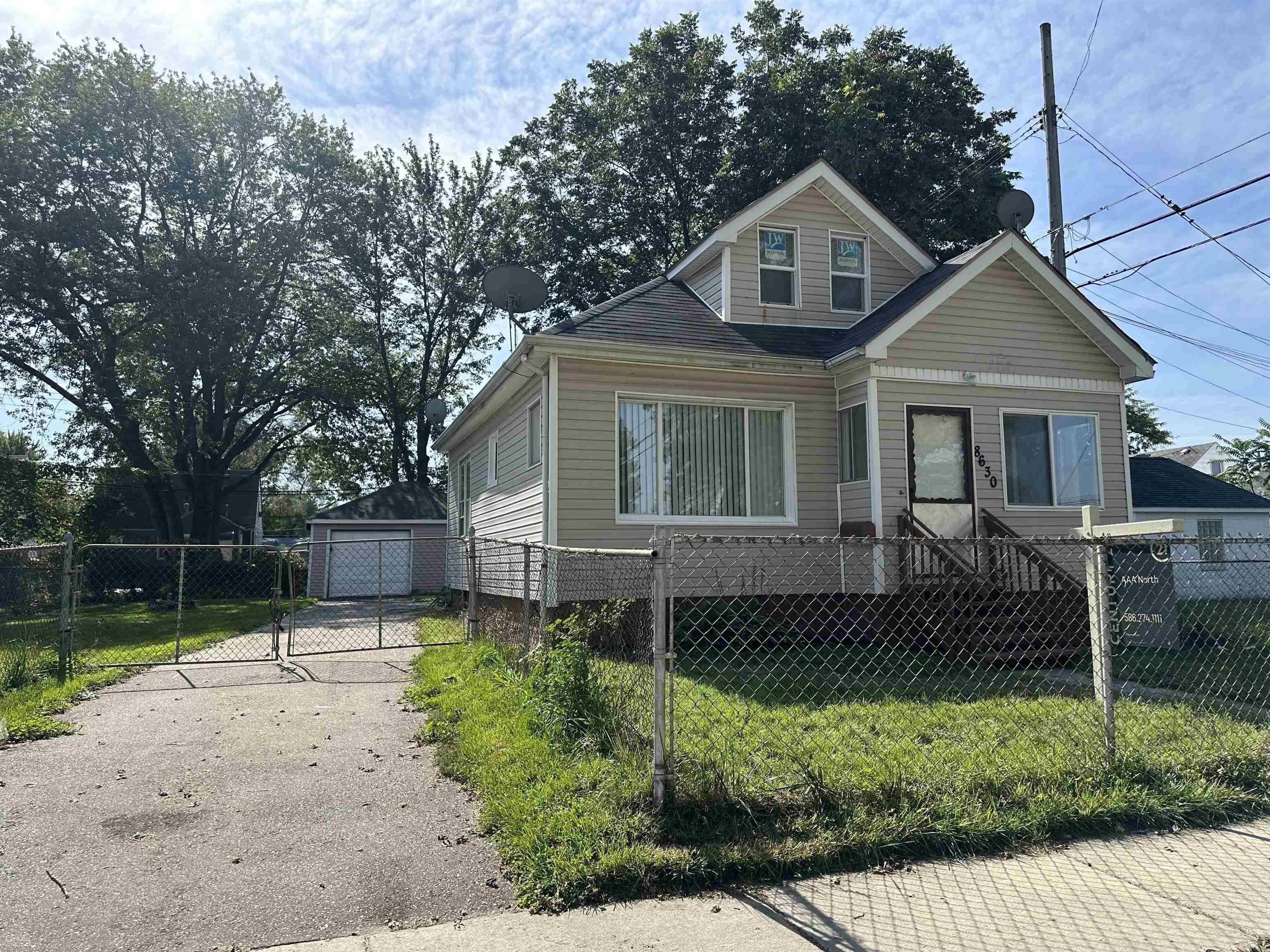 Hupp Ave, Warren, MI 48089