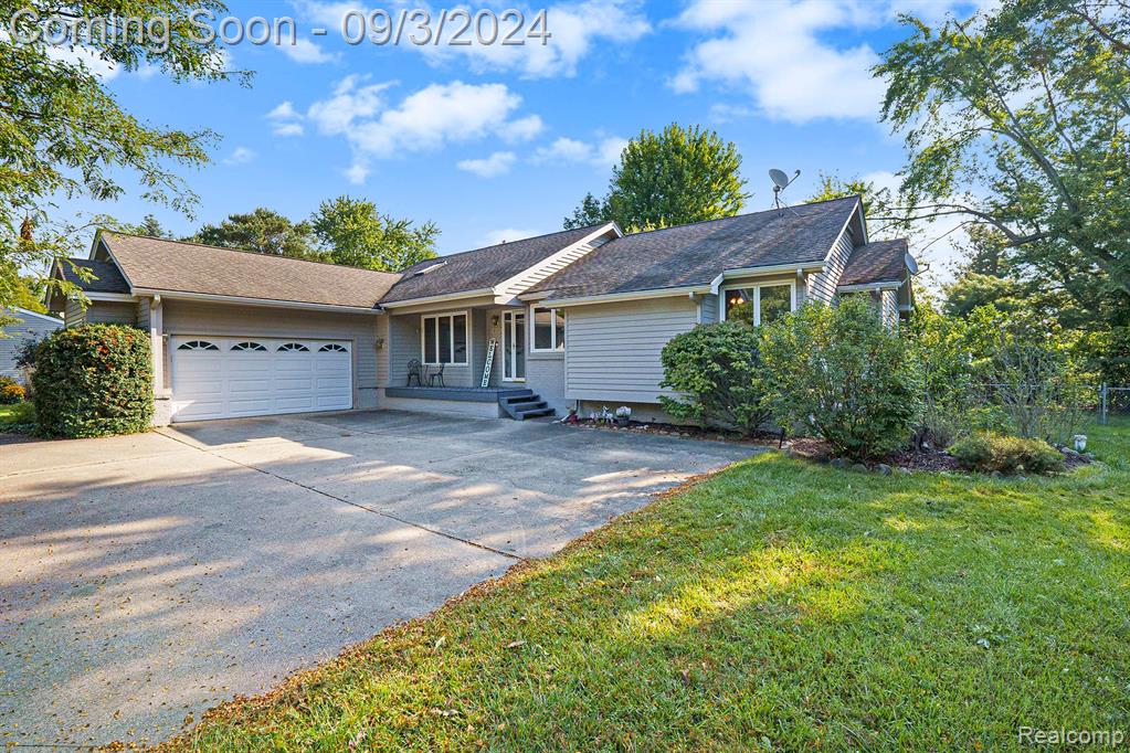 Hemingway Rd, Lake Orion, MI 48362 #1