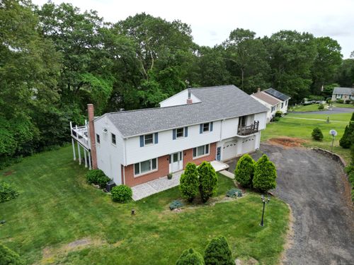 9 Meadowbrook Ln, Wolcott, CT, 06716-1717 | Card Image
