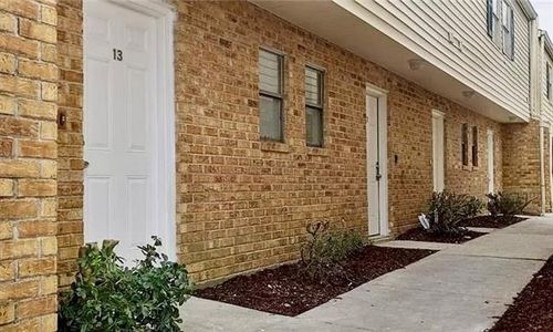 4754 Pontchartrain Dr, Slidell, LA, 70458-5758 | Card Image