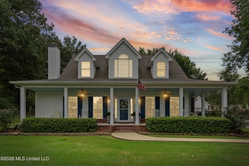 8805 N Robertson Lane, Olive Branch, MS, 38654 | Card Image