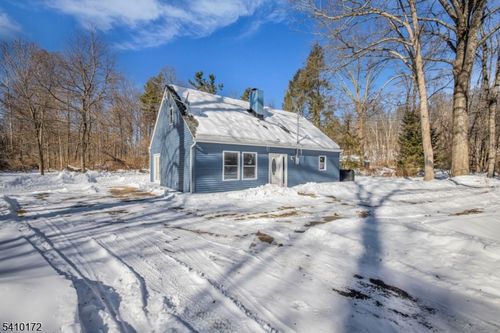 52 Whitehall Rd, Green Twp, NJ, 07821-2134 | Card Image