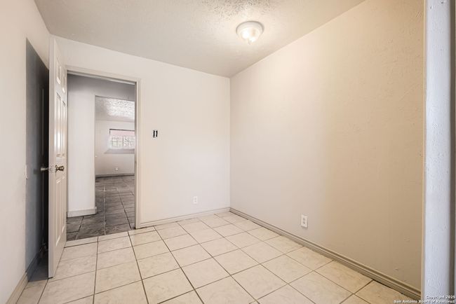 12177 Pearsall Rd, House other with 5 bedrooms, 2 bathrooms and null parking in Atascosa TX | Image 19