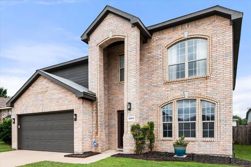 4804 Palm Ridge Dr, Fort Worth, TX, 76133-8318 | Card Image