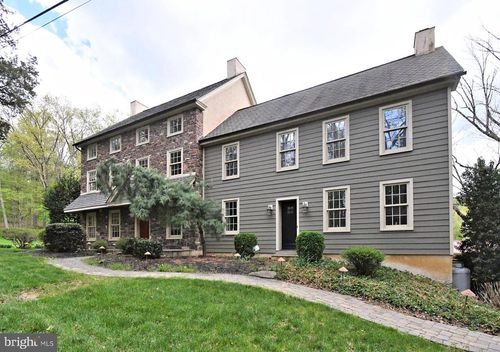 673 Spring Mount Rd, SCHWENKSVILLE, PA, 19473-1911 | Card Image