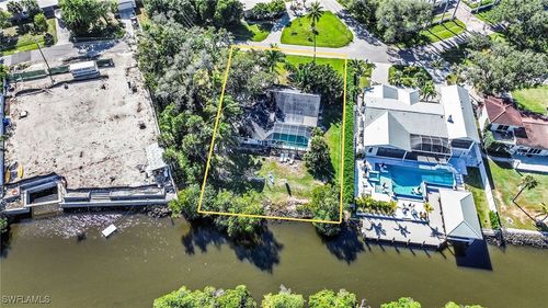 2347 Harbor Rd, NAPLES, FL, 34104-4250 | Card Image