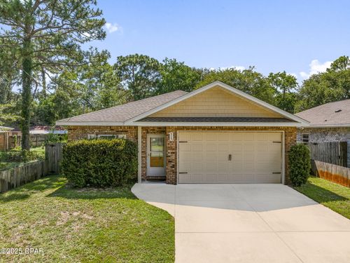 914 Nutmeg Ave, Niceville, FL, 32578-3645 | Card Image