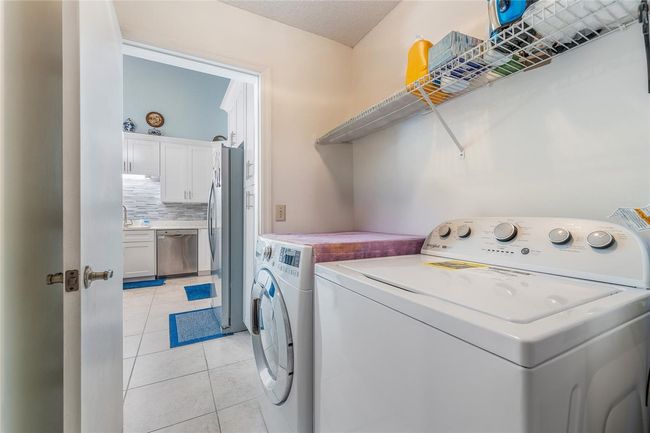 98 Lakepointe Cir, Townhouse with 3 bedrooms, 2 bathrooms and null parking in KISSIMMEE FL | Image 23