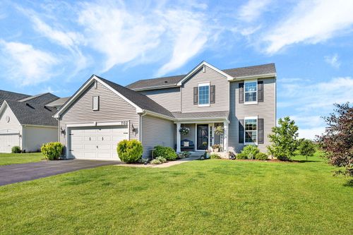 702 Kentshire Dr, Yorkville, IL, 60560-2066 | Card Image