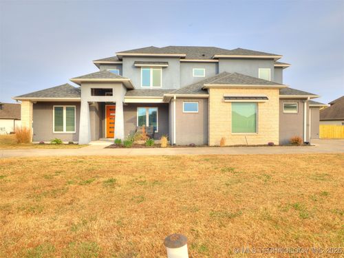 17243 S 21st East Ave, Mounds, OK, 74047-5465 | Card Image