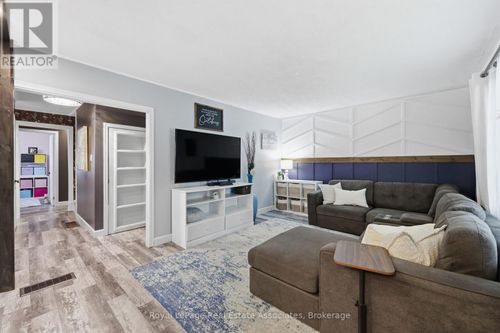 21 Ridgewood Ave, Guelph, ON, N1H6C3 | Card Image