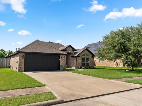 3217 Birkhill Ct, Bay City, TX, 77414-4744 | Card Image
