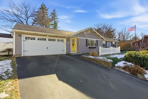 535 Coral Ave, Manchester, NH, 03104-1413 | Card Image