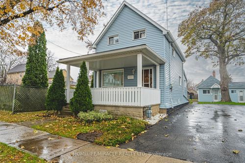 51 4th St, Welland, ON, L3B4X7 | Card Image