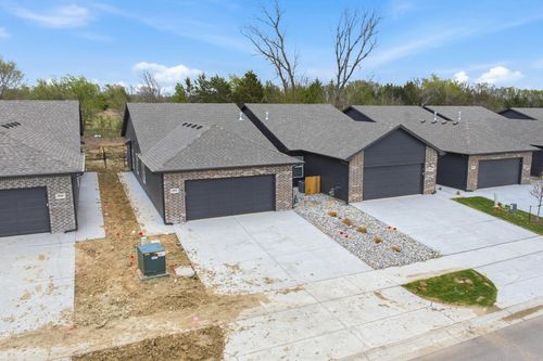 4942 N Vassar St, Wichita, KS, 67220-2462 | Card Image