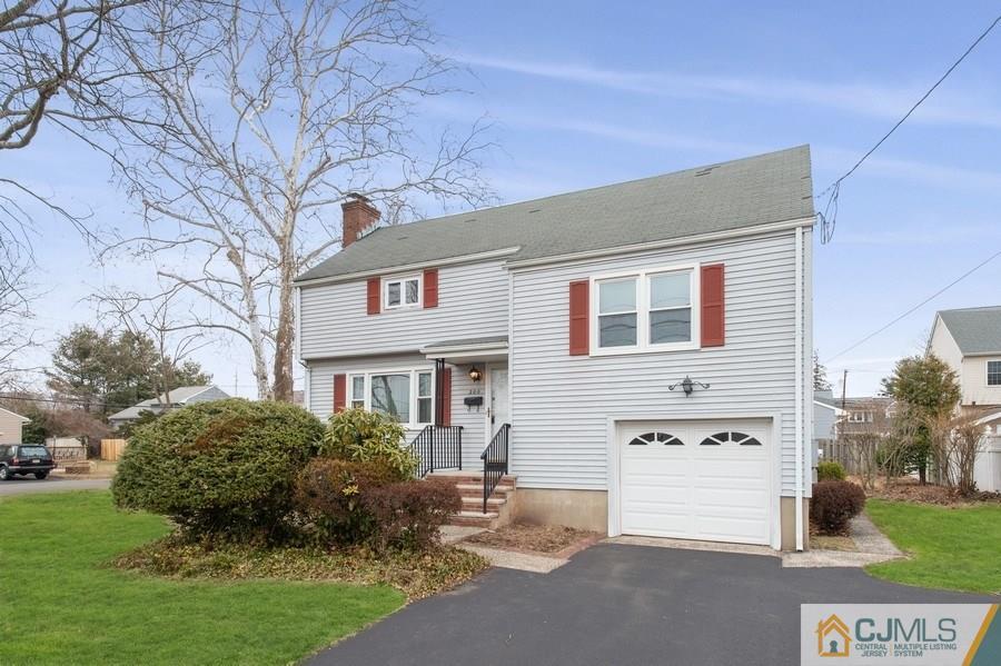 200 Melrose Avenue, Sold in Middlesex Zoocasa