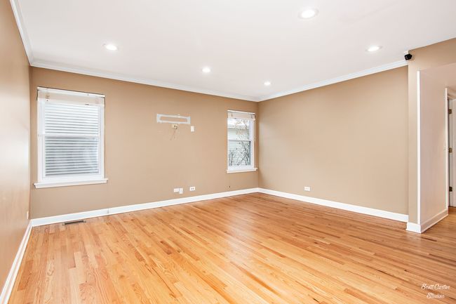 Family Room | Image 14