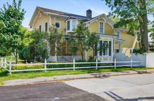 29 Maple St, Essex Junction, VT, 05452-3791 | Card Image