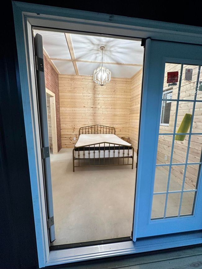Additional pictures of the Hilltop Barn. This room was set up as a bedroom at one time. | Image 36