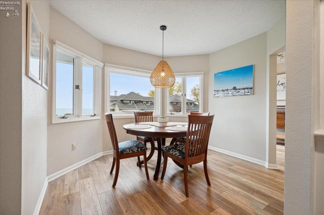 608 Monument Vw, Condo with 2 bedrooms, 3 bathrooms and 1 parking in Marblehead OH | Image 6