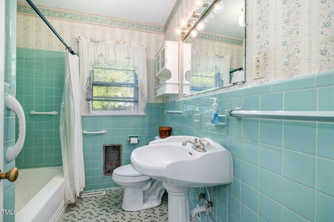 103 E Meadowbrook - 20 | Image 13