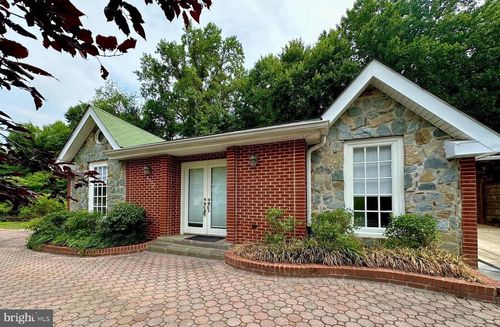 6312 Old Dominion Dr, MCLEAN, VA, 22101-4117 | Card Image
