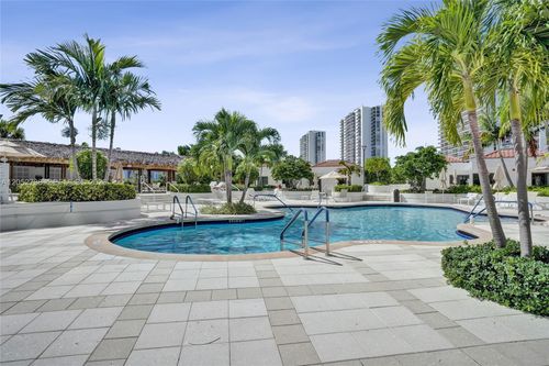 1907-20281 E Country Club Dr, Aventura, FL, 33180-3010 | Card Image