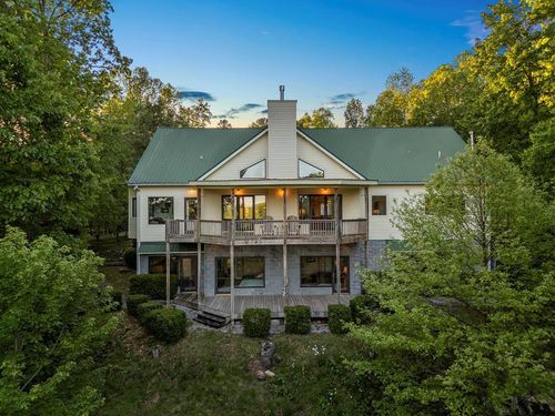 513 Cumberland Cove Rd, Monterey, TN, 38574-2702 | Card Image