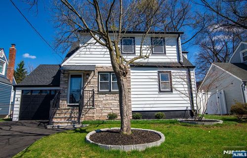 25 Windsor Dr, DUMONT, NJ, 07628-2022 | Card Image