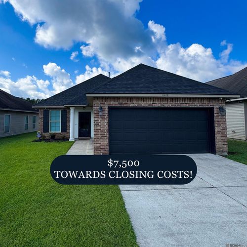 11406 Ashwood Ct, Denham Springs, LA, 70726-6492 | Card Image