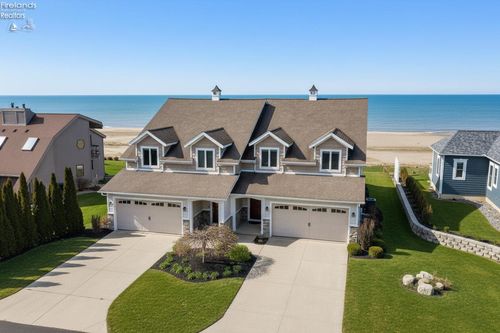 2511 E Sand Rd, Port Clinton, OH, 43452-2795 | Card Image