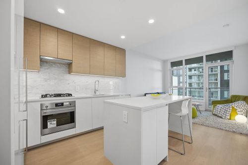 1910-2108 Gilmore Ave, Burnaby, BC, V5C0N8 | Card Image