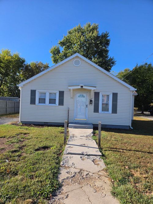 147 Means Ave, Hopkinsville, KY, 42240-2351 | Card Image