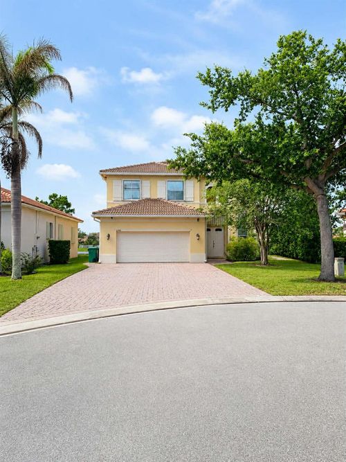 6208 Santa Margarito Dr, Fort Pierce, FL, 34951-3123 | Card Image