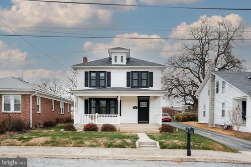 48 W High St, WINDSOR, PA, 17366-9710 | Card Image