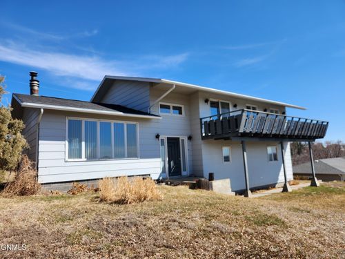 306 5th Ave, Washburn, ND, 58577-4335 | Card Image