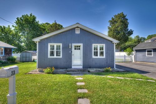 33 Spruce Ln, Bristol, RI, 02809-4647 | Card Image