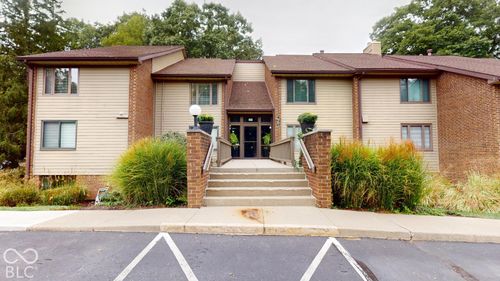 e-201 Bluffs Cir, Noblesville, IN, 46062-8802 | Card Image