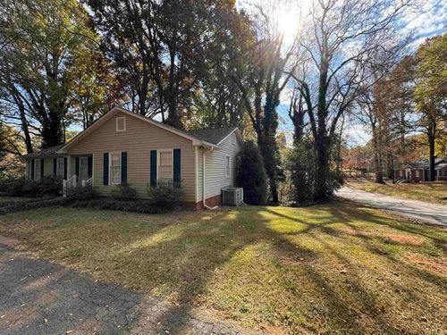 205 Westminster Dr, spartanburg, SC, 29302-2106 | Card Image